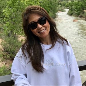 Meet your Posher, Mia